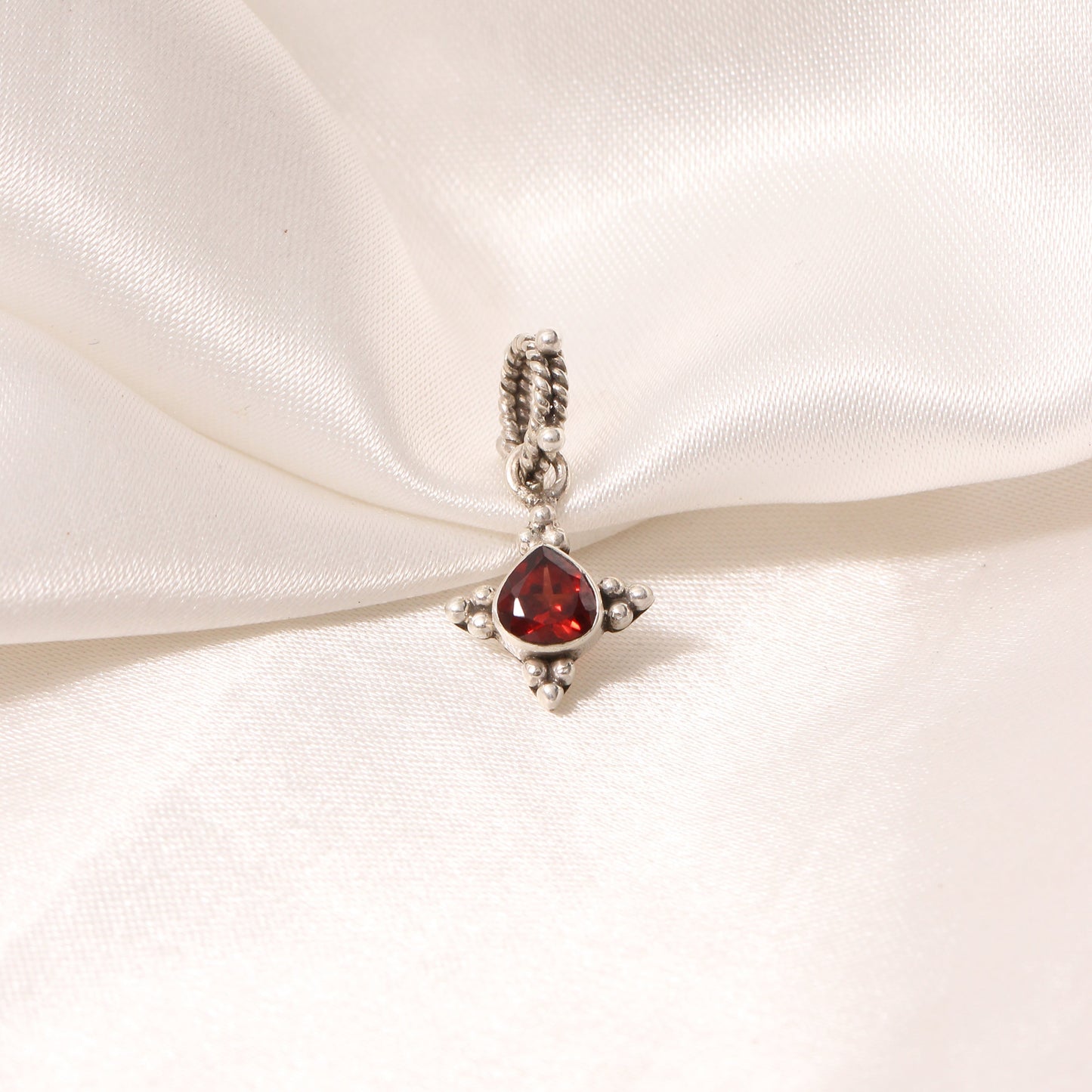 Natural Garnet Silver Gemstone Pendant – Handmade Red Gemstone Necklace Charm for Love & Vitality