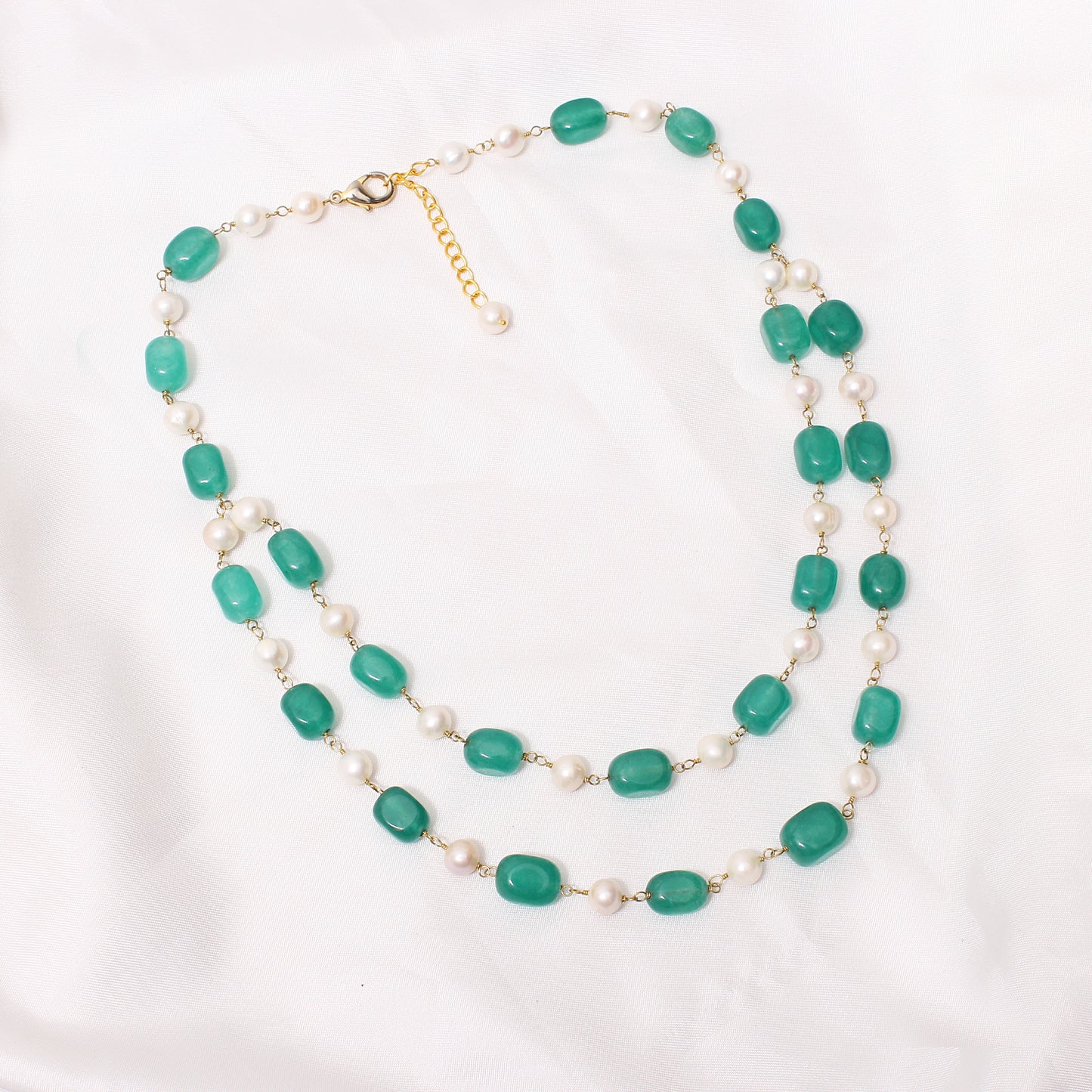 Natural Green Quartz & Freshwater Pearl Beaded Necklace – Elegant Double-Layer Jewelry