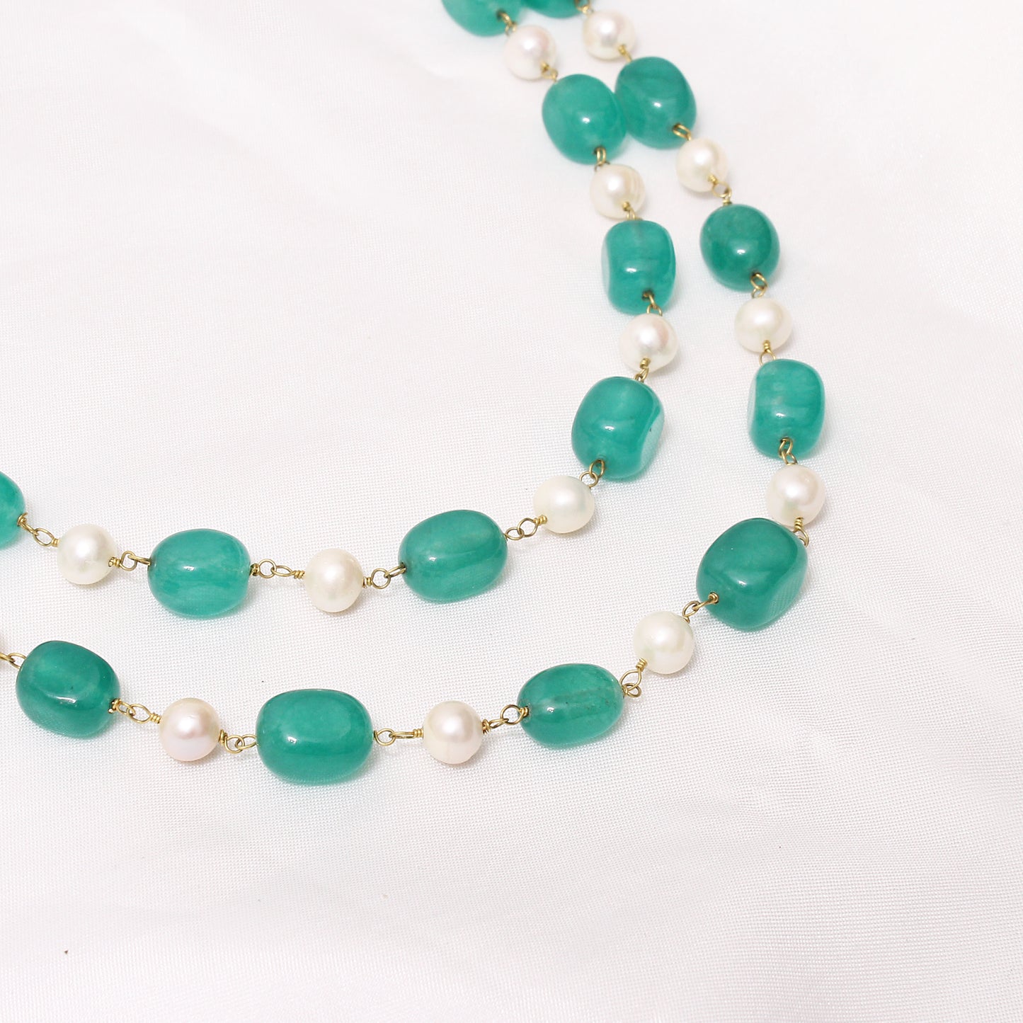 Natural Green Quartz & Freshwater Pearl Beaded Necklace – Elegant Double-Layer Jewelry