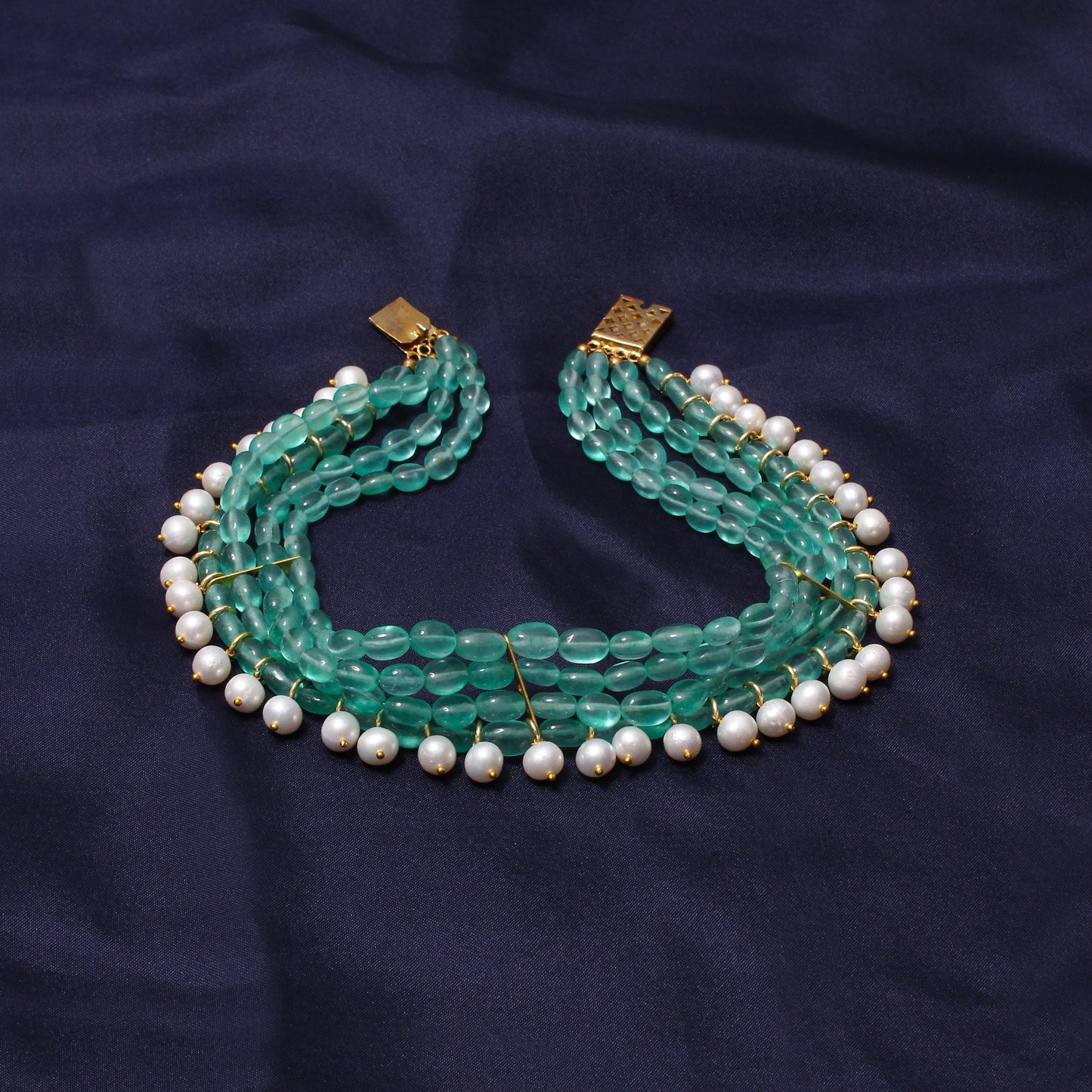 Natural Green Quartz & Pearl Choker Necklace – Elegant Fusion Jewelry for Modern Ethnic Looks