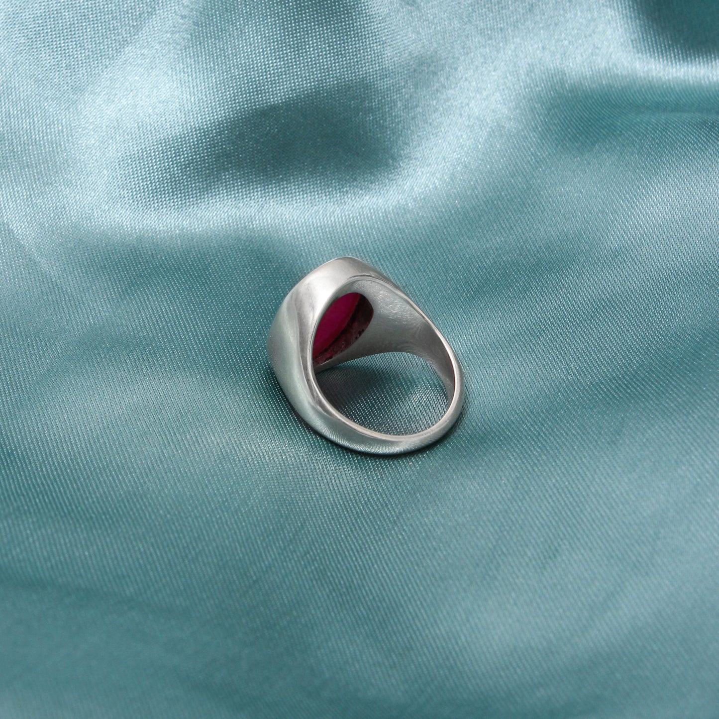 Natural Ruby Quartz Gemstone Unisex Ring in 925 Sterling Silver – Timeless Bold Elegance