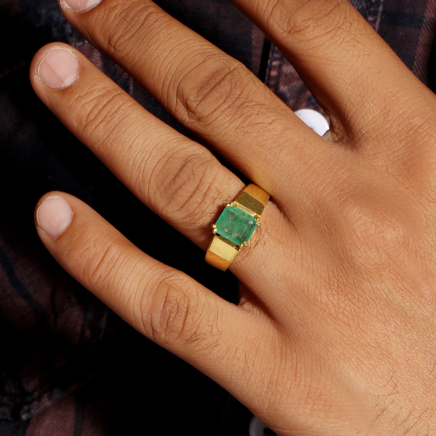 Natural Green Emerald Ring for Men’s in Sterling Silver – Statement of Strength & Sophistication