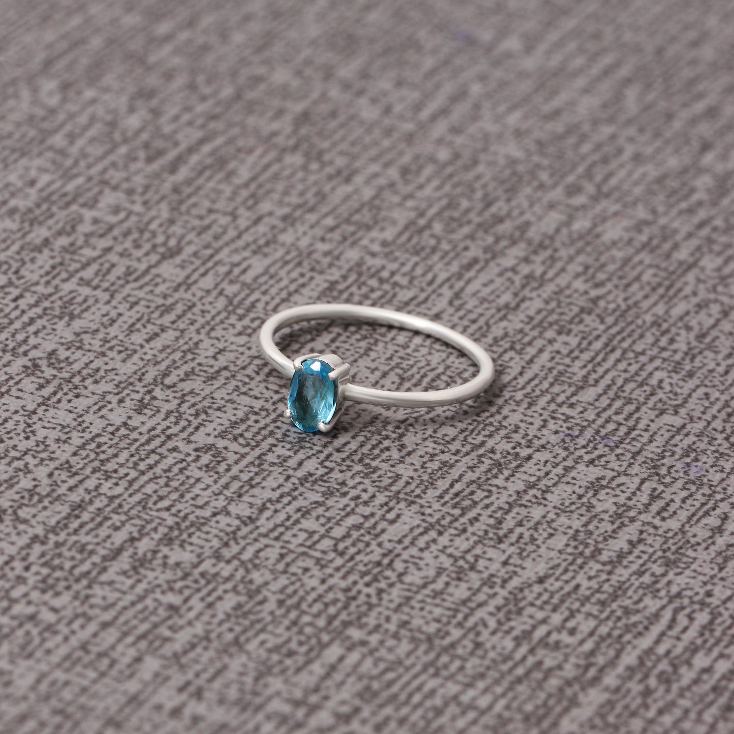 925 Sterling Silver Natural Aqua Quartz Gemstone Ring – Elegant Jewelry with Calming Energy