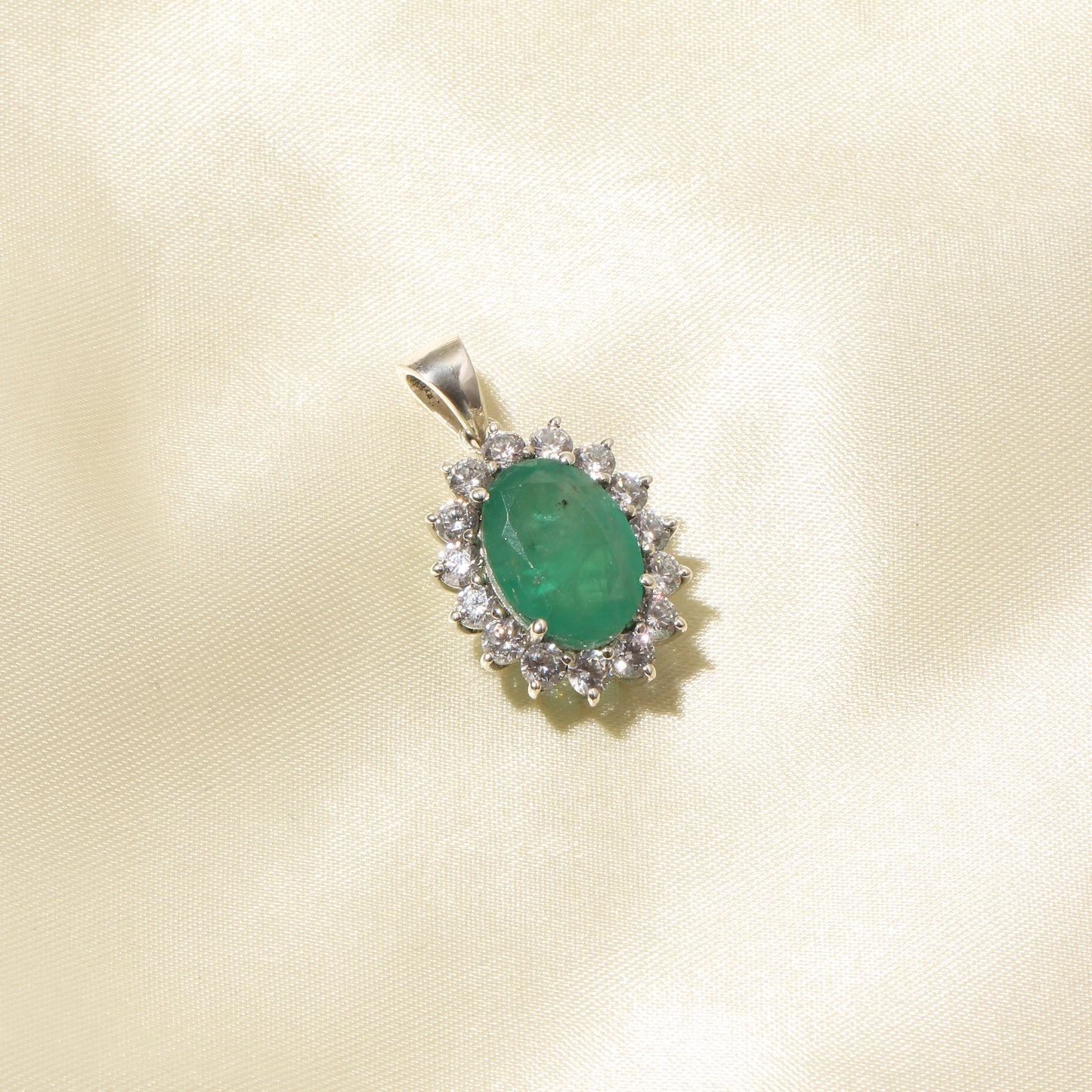 Natural Emerald Oval Pendant in Sterling Silver – Classic Green Gemstone Necklace Pendant, May Birthstone Jewelry