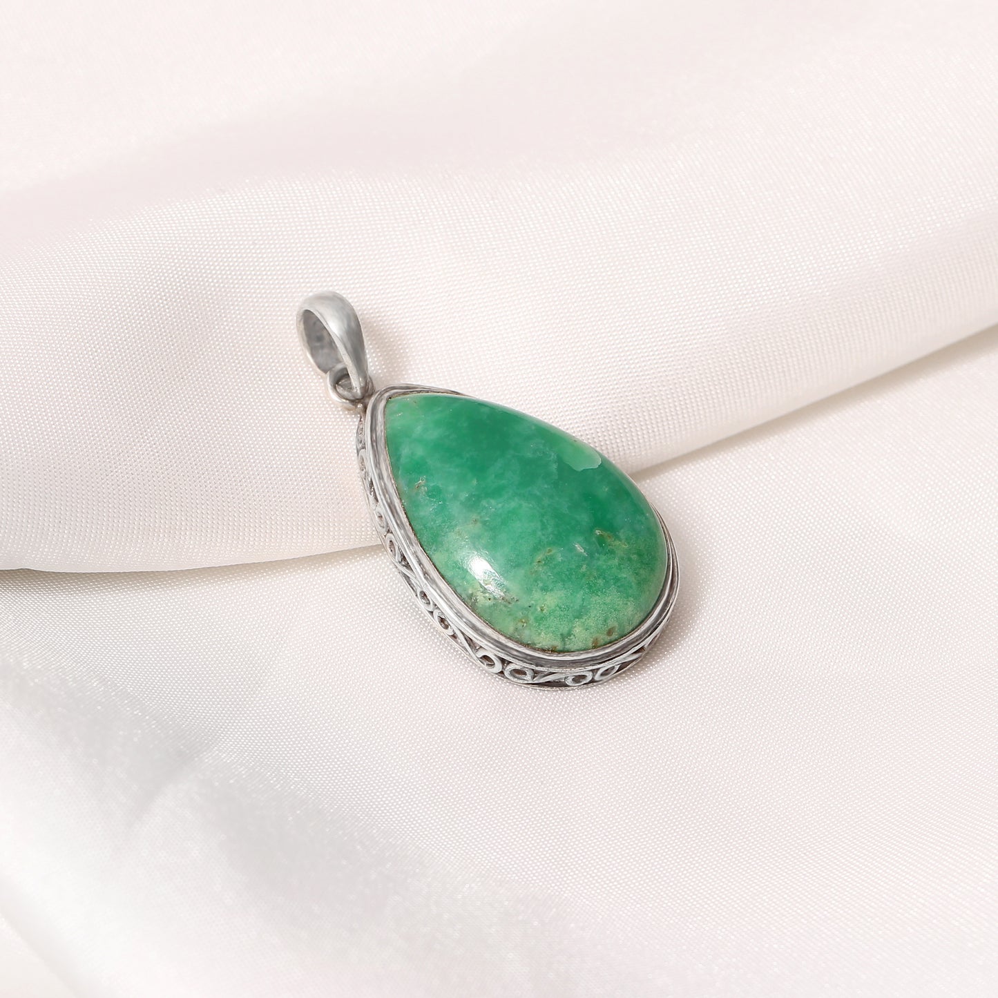 925 Sterling Silver Chrysoprase Teardrop Pendant Necklace