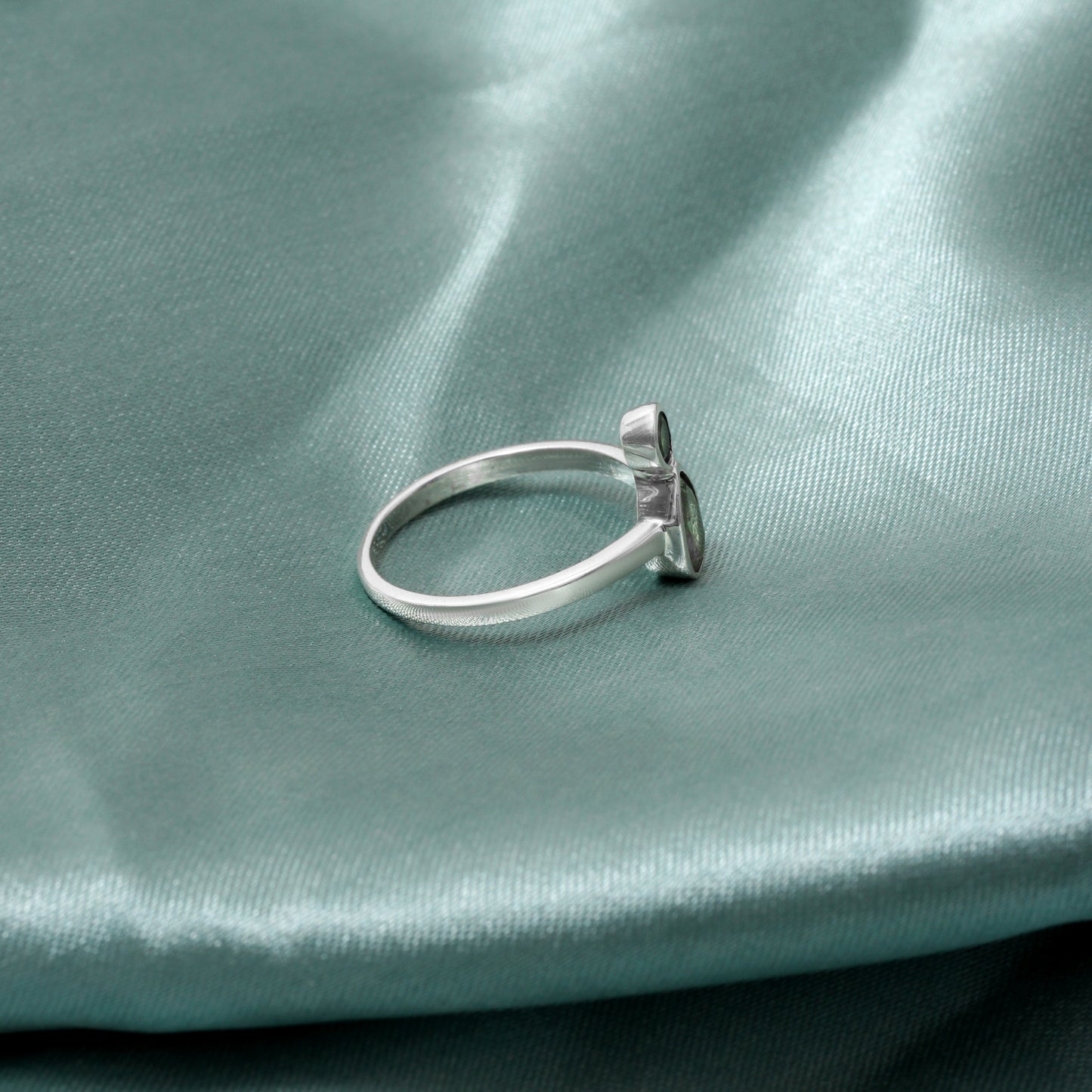 925 Sterling Silver Green Tourmaline Gemstone Ring - Elegant & Timeless