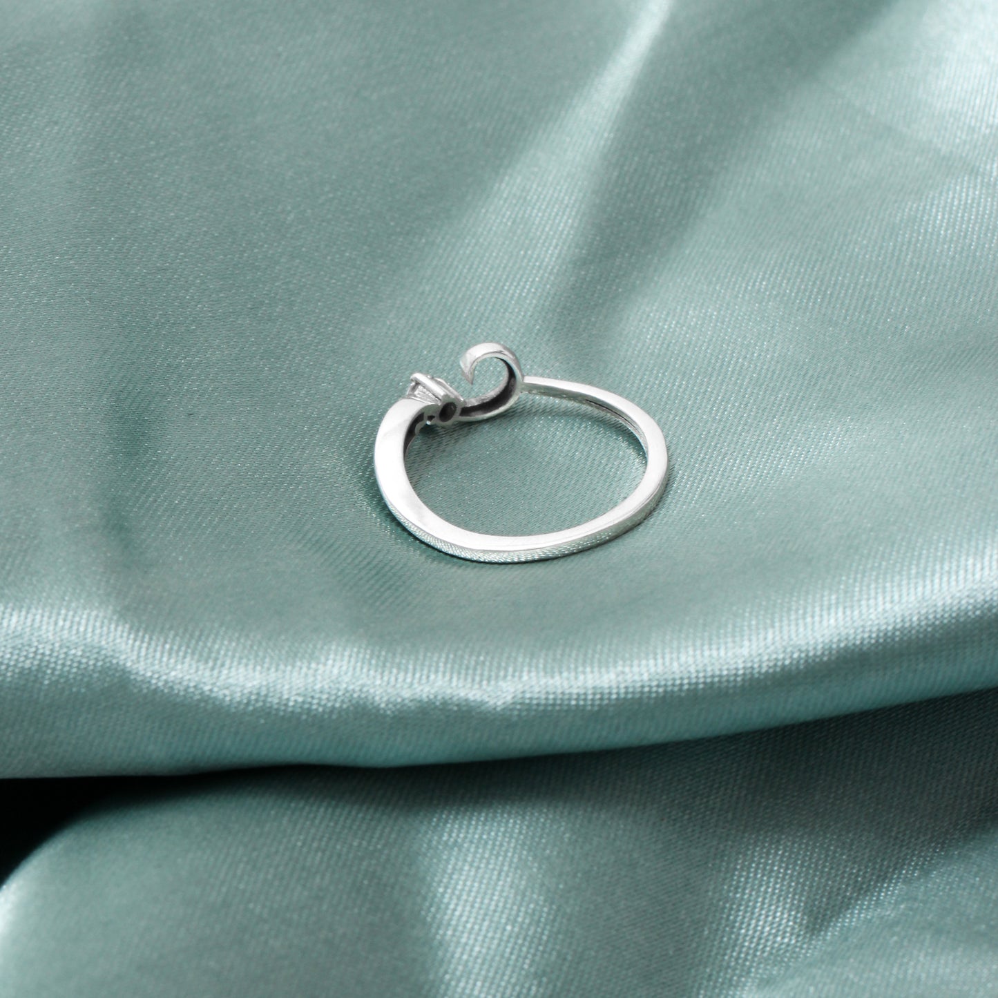 925 Sterling Silver White Zircon Gemstone Ring - Elegant & Timeless