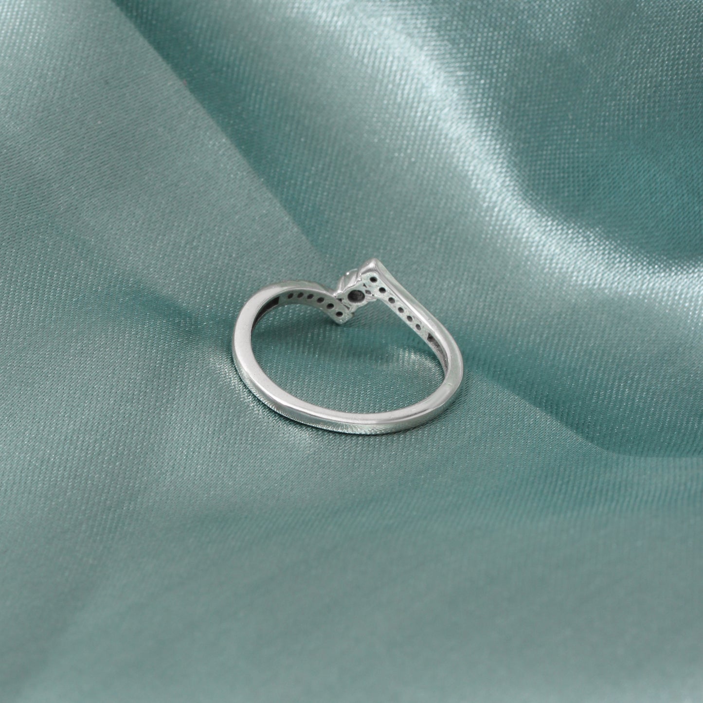 Elegant 925 Sterling Silver White Zircon Gemstone Ring