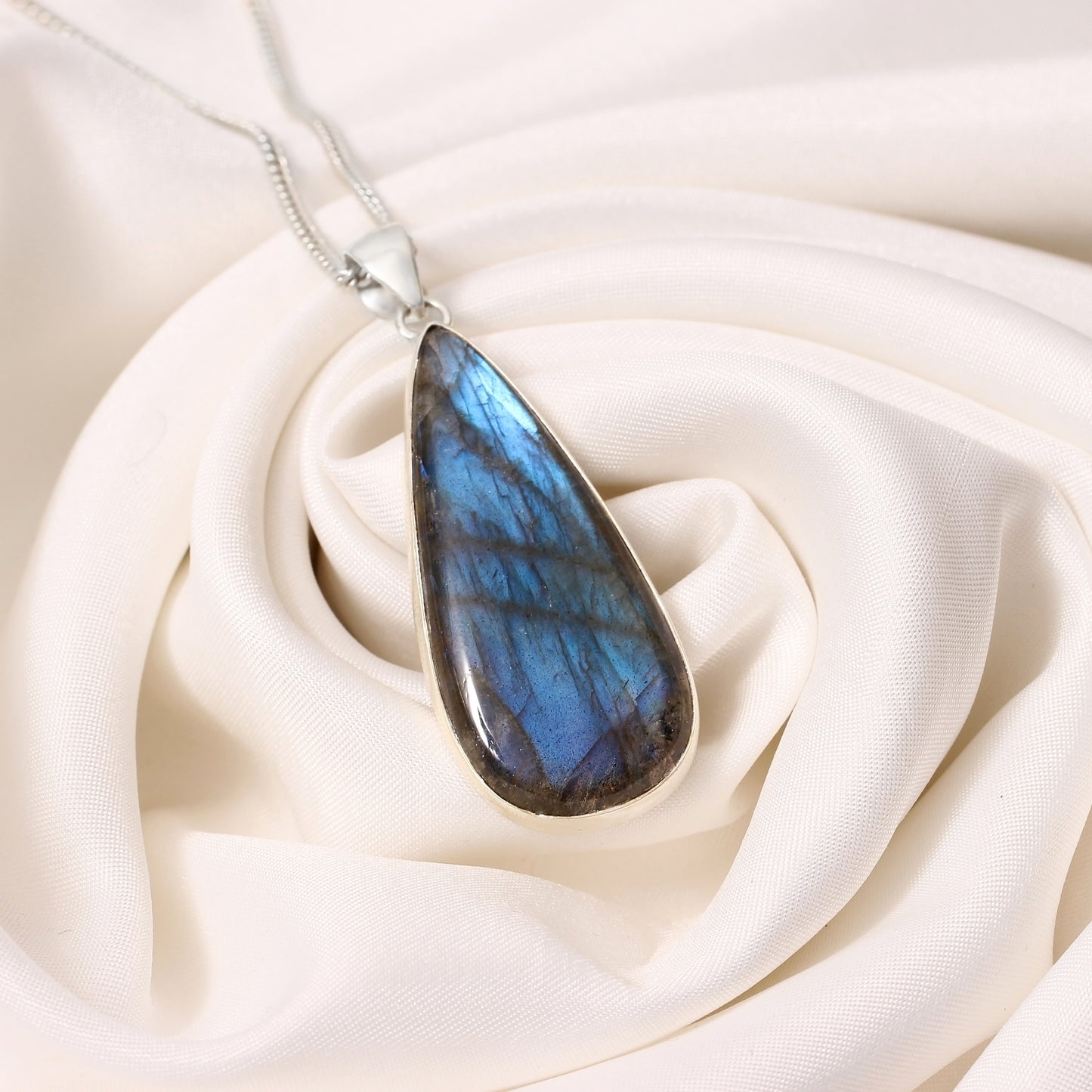 925 Sterling Silver Labradorite Teardrop Pendant Necklace