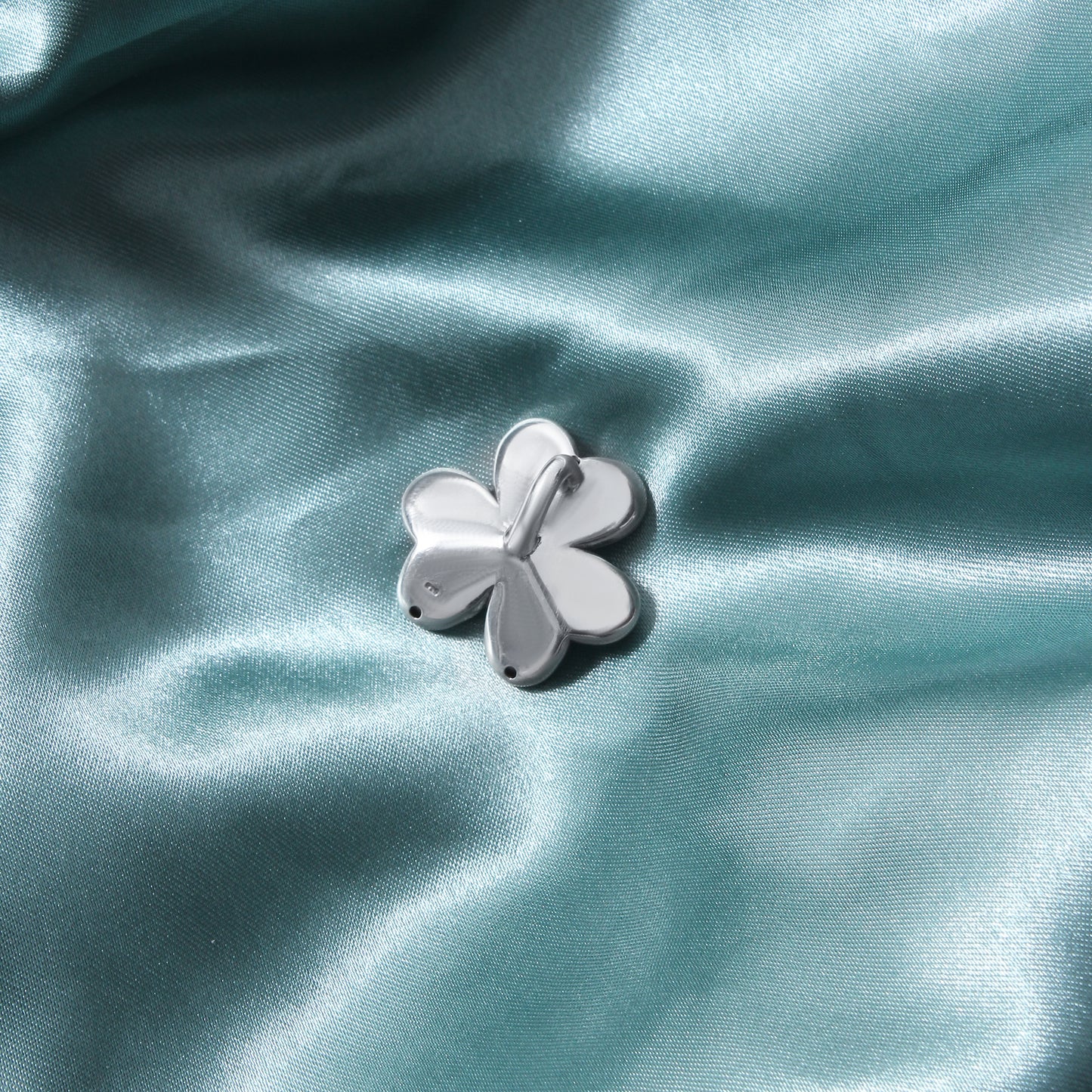 Elegant 925 Sterling Silver Three-Leaf Clover Pendant Necklace – Stylish Jewelry for Women