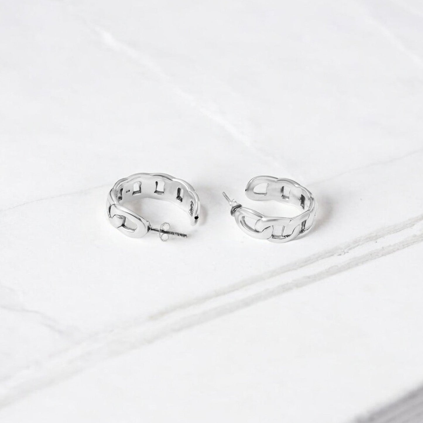 Elegant 925 stering Silver Chain-Link Hoop Earrings – Stylish & Versatile