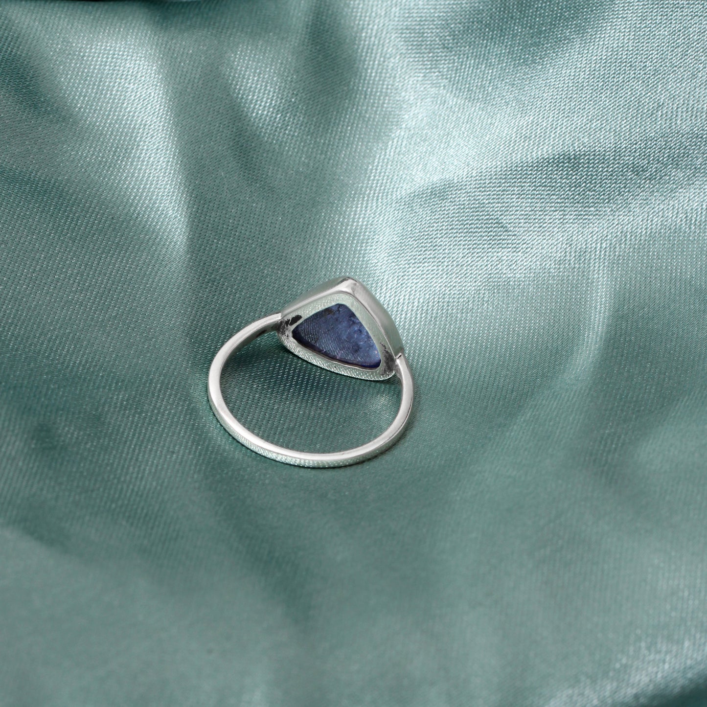 Natural Tanzanite Gemstone Ring – Exquisite Blue-Purple Radiance in Sterling Silver