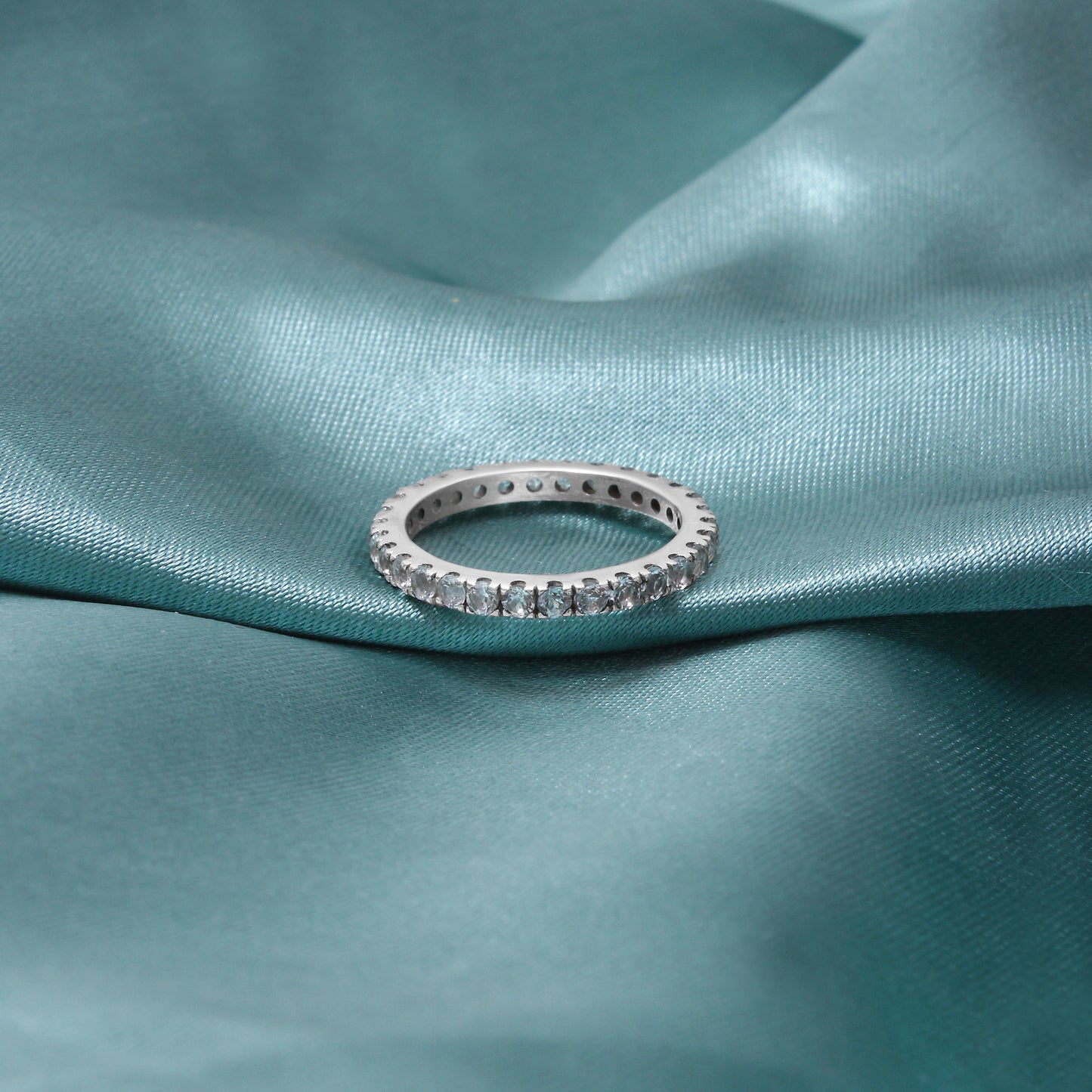 925 Sterling Silver Aquamarine Eternity Band Ring – Elegant, Timeless & Natural Beauty
