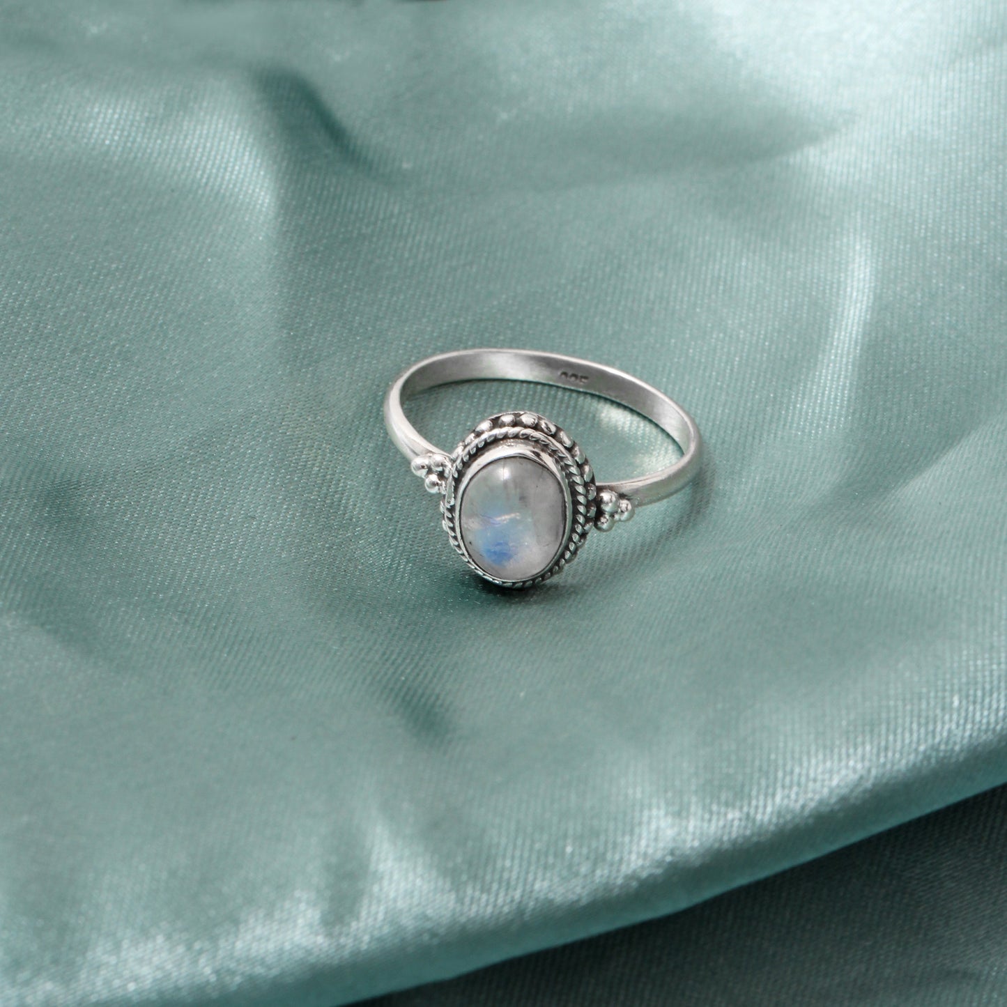 Natural Moonstone Gemstone Ring – Mystical Iridescence in Sterling Silver
