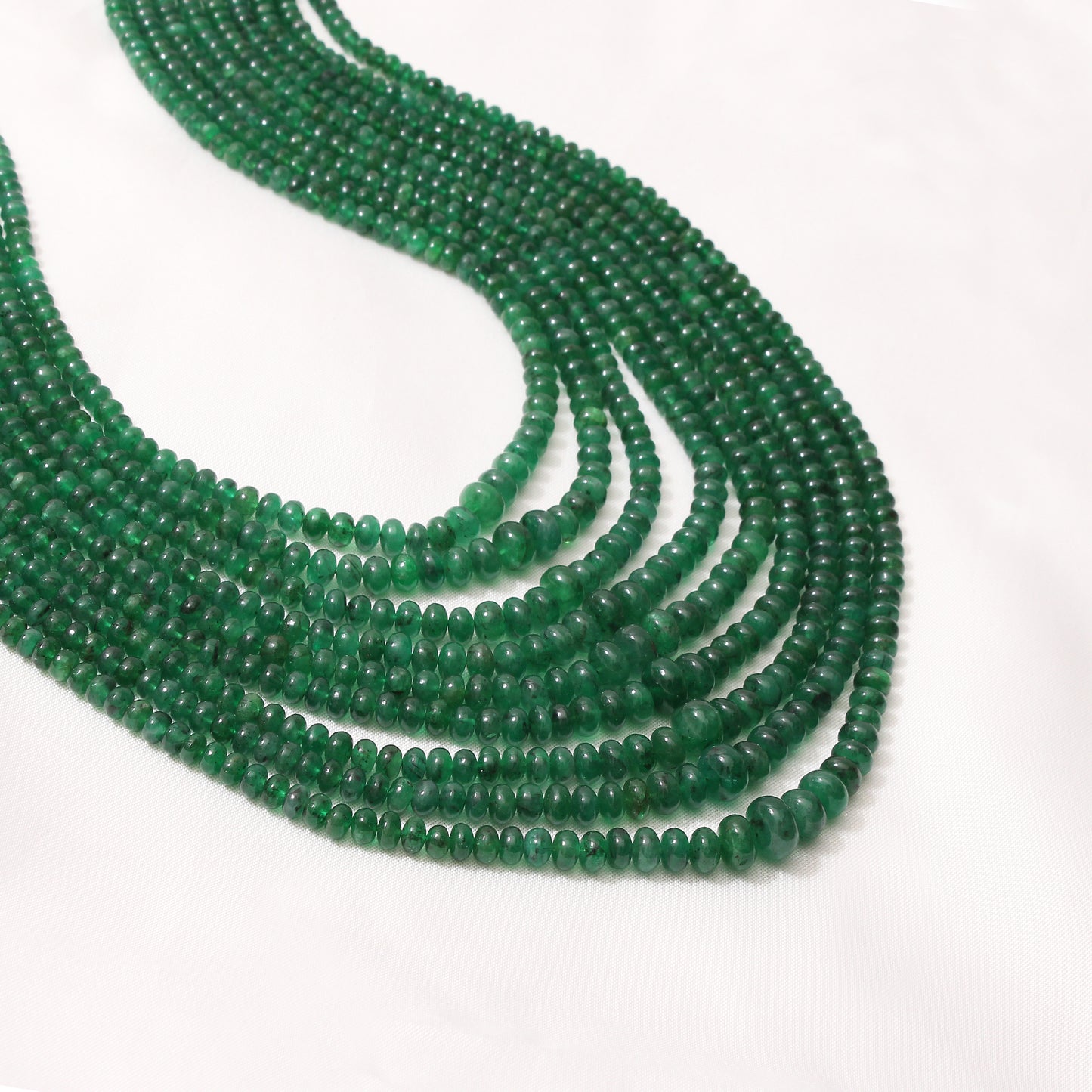 Natural Emerald Nine-Layer Necklace – Elegant Multi-Strand Green Gemstone Necklace