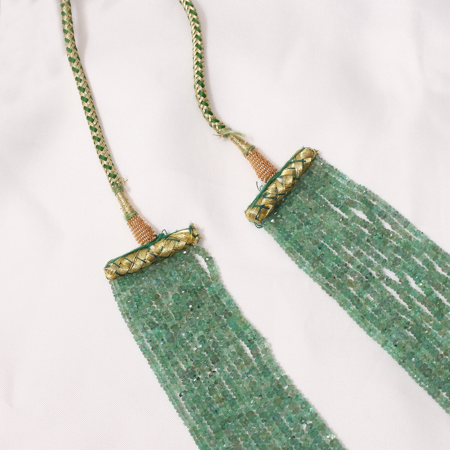 Natural Emerald Twelve-Layer Necklace – Luxurious Multi-Strand Green Gemstone Necklace