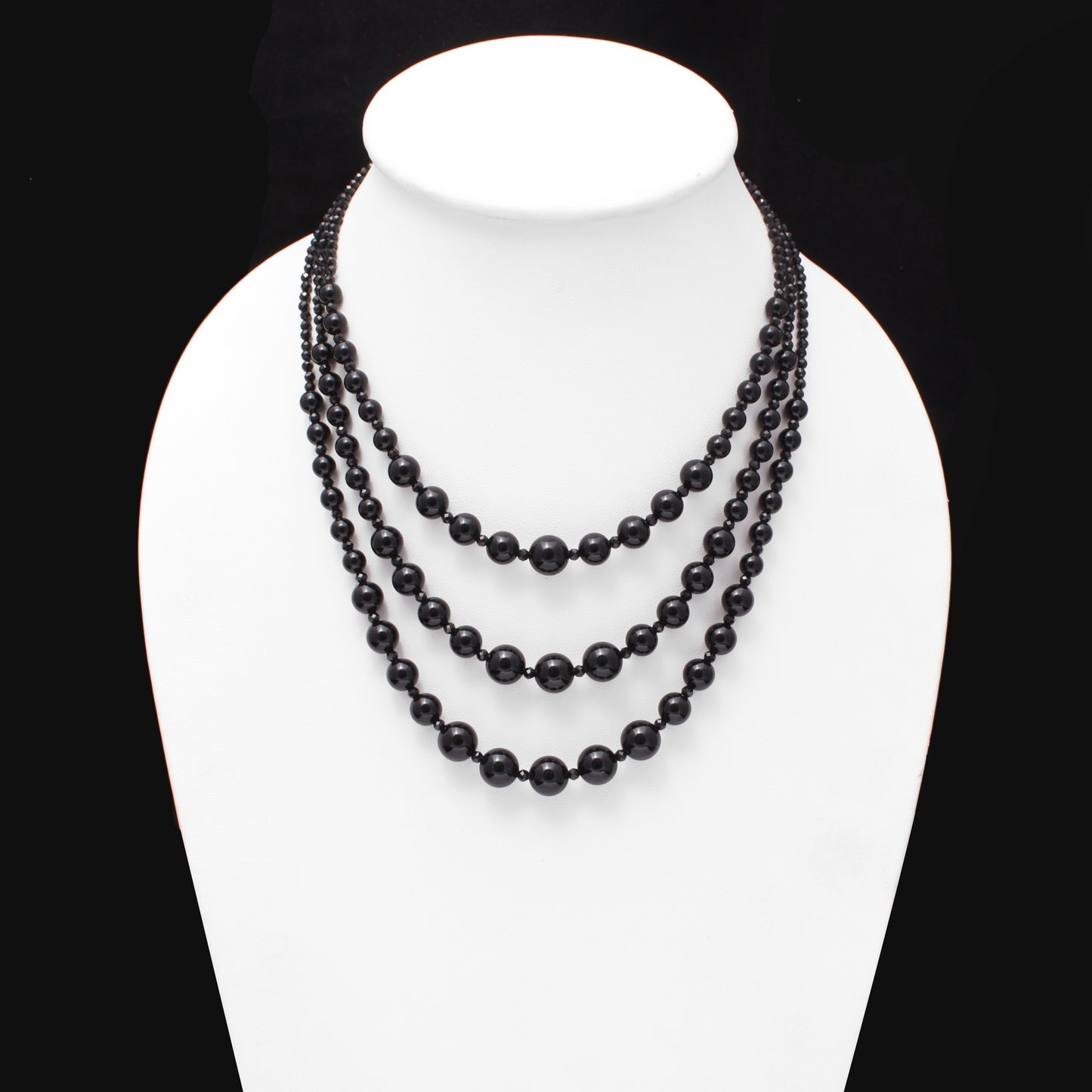 Natural Black Onyx Beads Gemstone Necklace – Elegance, Protection & Focus