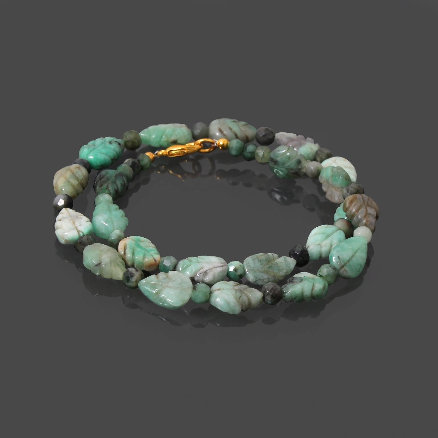 Embrace the verdant beauty of nature with our captivating Emerald necklace