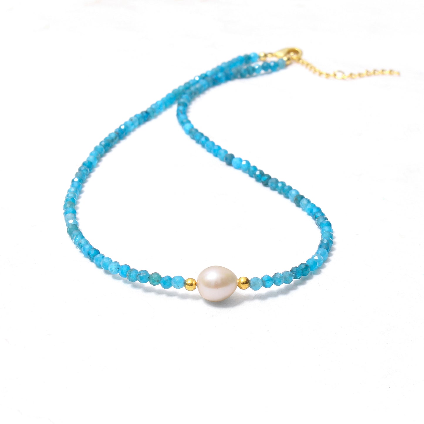 Elegant Natural Apatite & Pearl Necklace – Healing Crystal Jewelry for Balance & Inner Peace