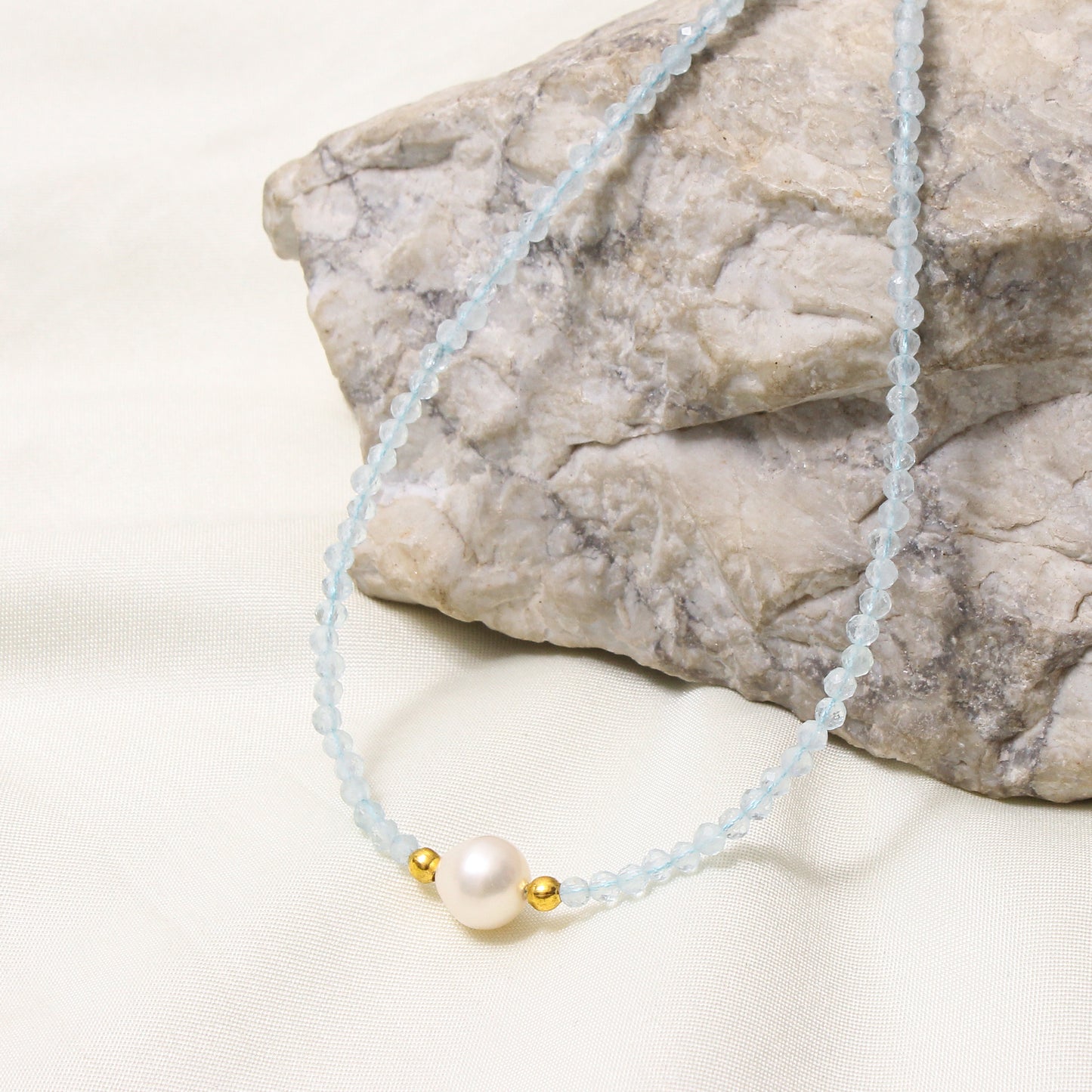 Handmade Natural Aquamarine & Pearl Beaded Necklace – Tranquil Crystal Jewelry for Serenity