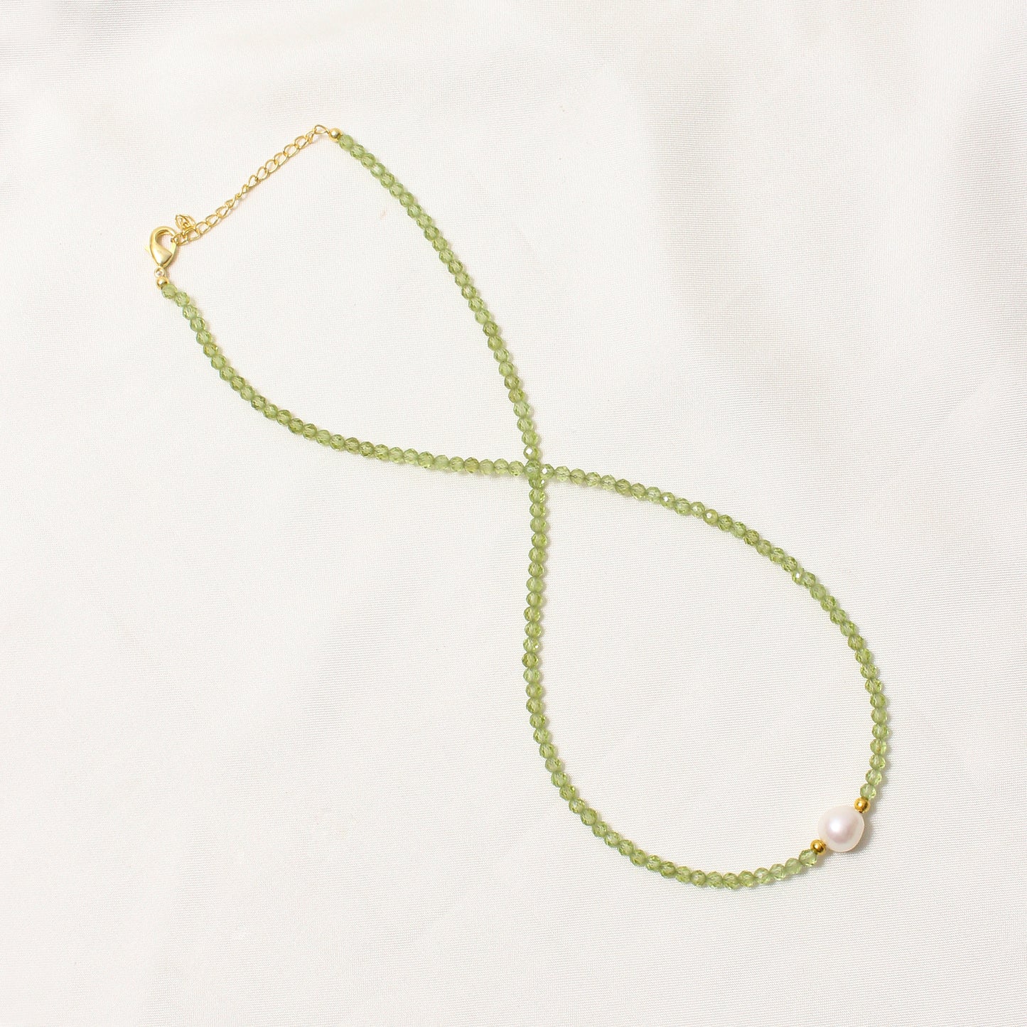 Natural Peridot & Pearl Beaded Necklace – Handmade Gemstone Choker with Gold Plating, August Birthstone Jewelry for Women