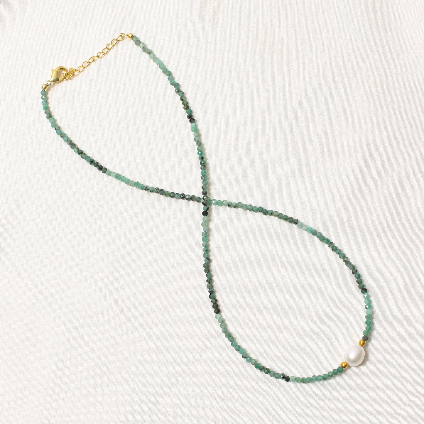 Elegant Natural Emerald & Pearl Beaded Necklace – Healing Green Gemstone Jewelry for Balance & Beauty