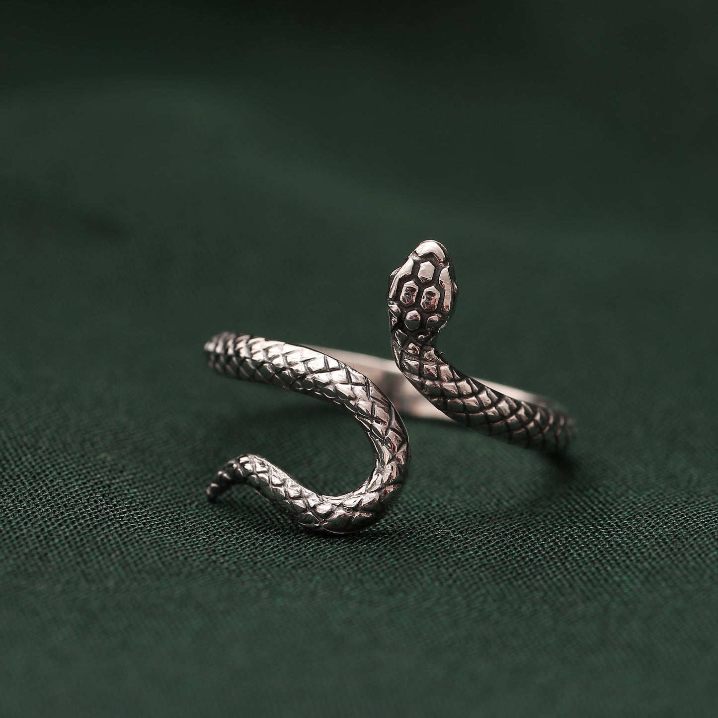 Bold Serpent Design Sterling Silver Ring – Symbol of Power, Transformation & Protection