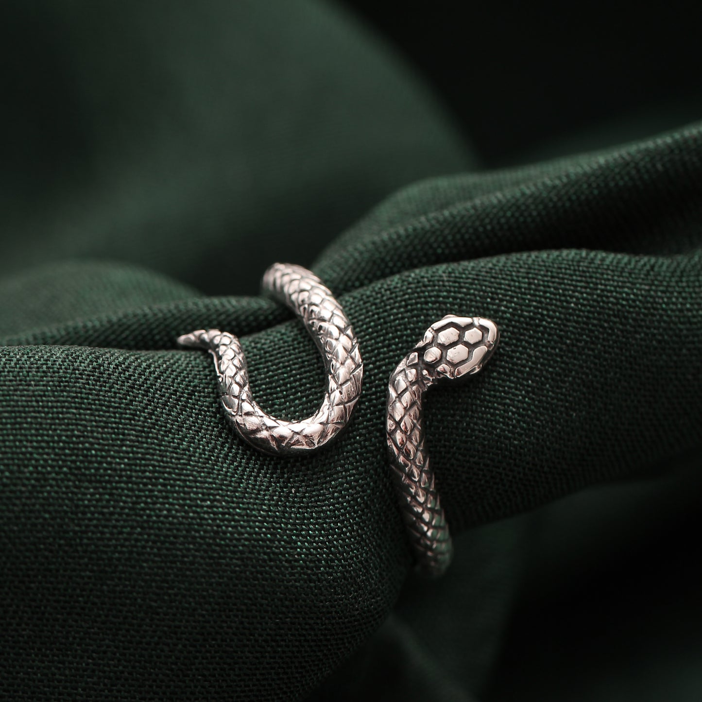 Bold Serpent Design Sterling Silver Ring – Symbol of Power, Transformation & Protection