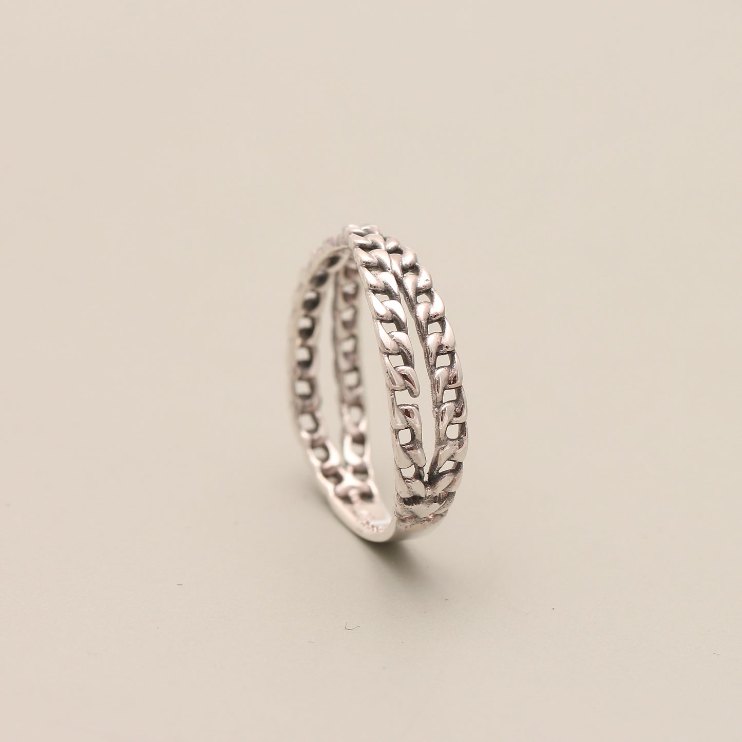 Elegant Celtic Knot Shape Ring – 925 Sterling Silver Braided Design Jewelry for Men & Women