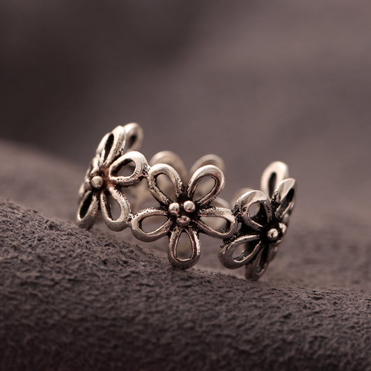 Vintage Daisy Flower Ring – Adjustable Floral Design for Elegant Everyday Style
