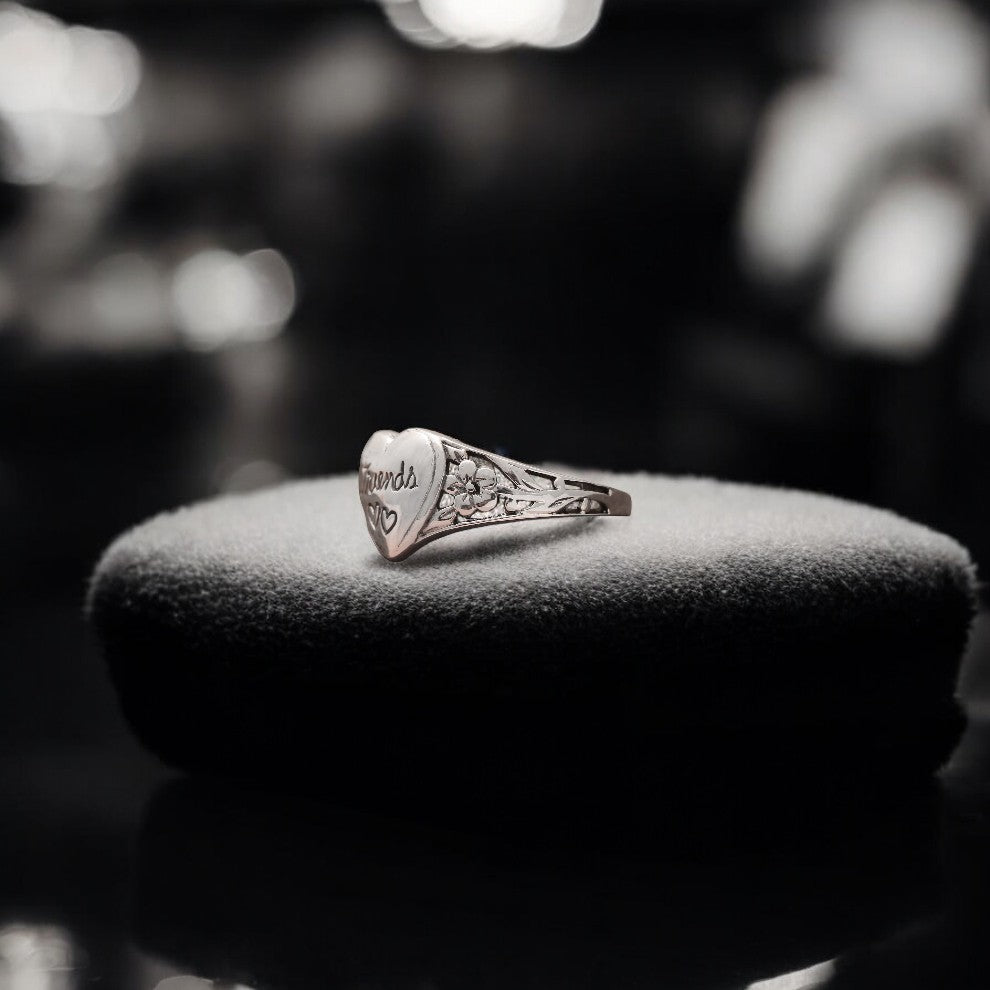 925 Sterling Silver Heart 'Friends' Ring With Floral Details – Perfect Friendship Gift