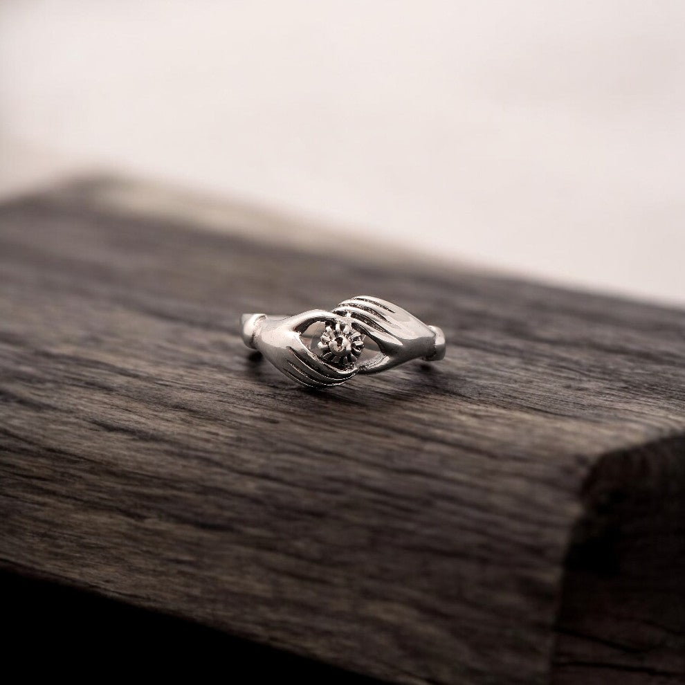 925 Sterling Silver Claddagh Lovely Promise Hand Ring – Symbol of Love, Loyalty & Friendship