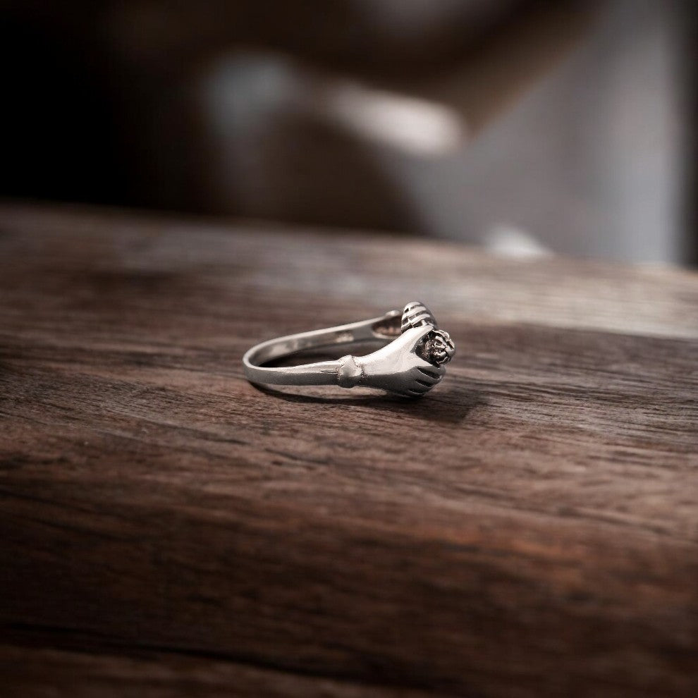 925 Sterling Silver Claddagh Lovely Promise Hand Ring – Symbol of Love, Loyalty & Friendship