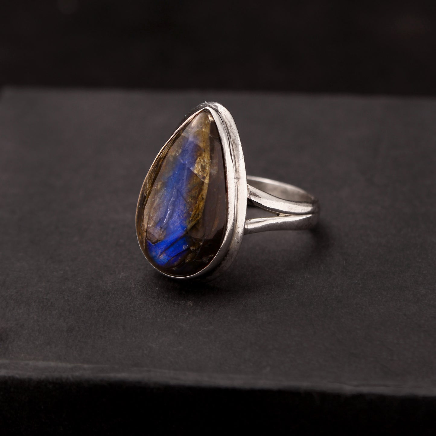 Natural labradorite Gemstone Ring