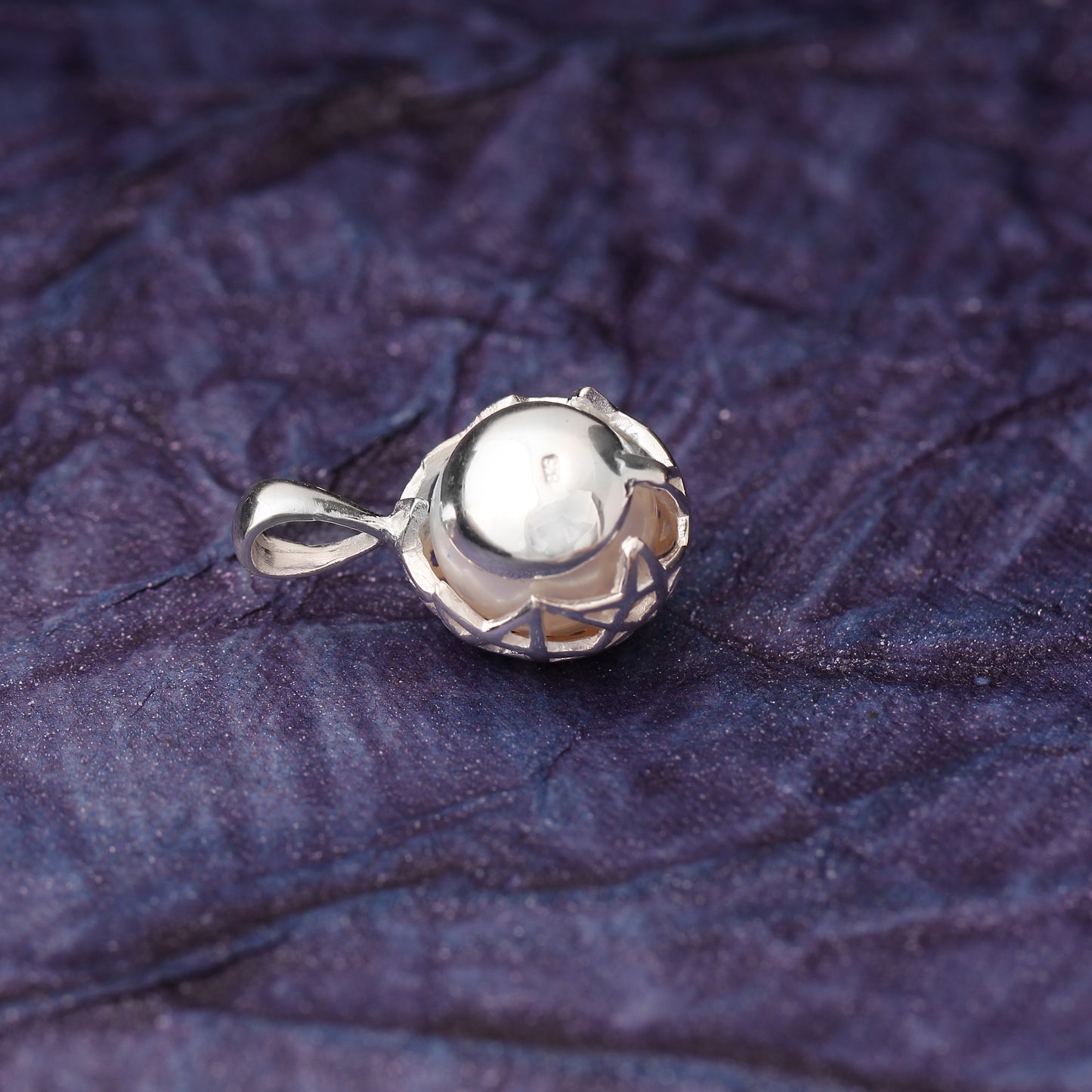 Elegant Natural Pearl Silver Pendant – Sterling Silver Filigree Design with Hidden Natural Pearl