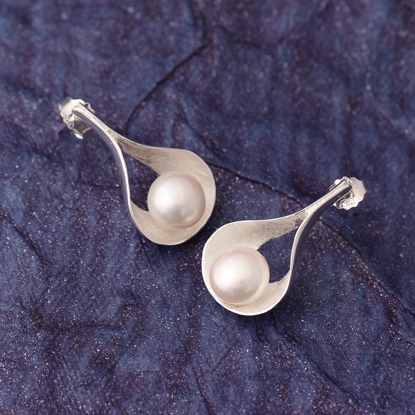 925 Sterling Silver Calla Lily Pearl Earrings – Elegant Ocean-Inspired Bridal Jewelry Gift