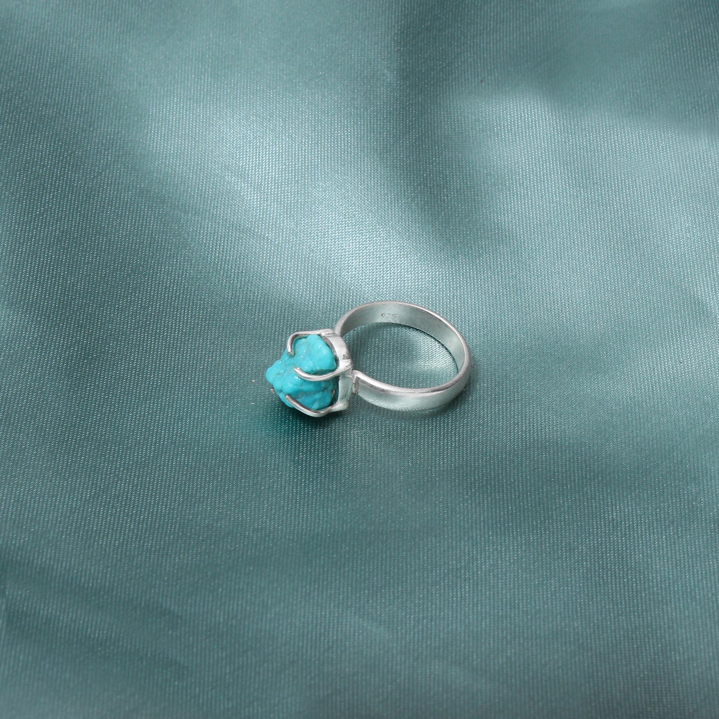 925 Sterling Silver Raw Natural Turquoise Ring – Unisex Handmade Healing Gemstone Jewelry for Protection & Clarity