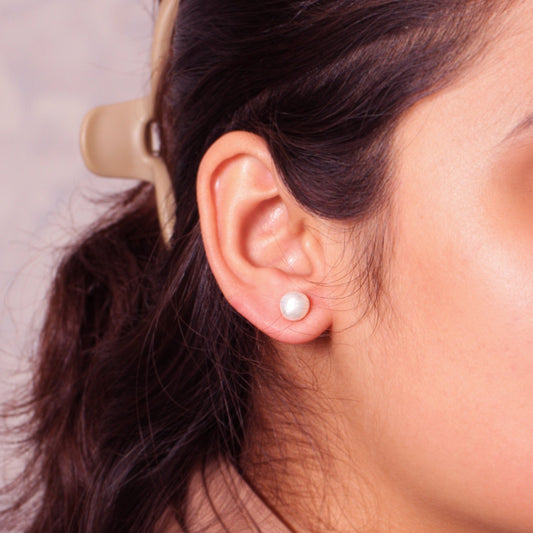 Classic Natural Pearl Stud Earrings – Timeless & Elegant Jewelry