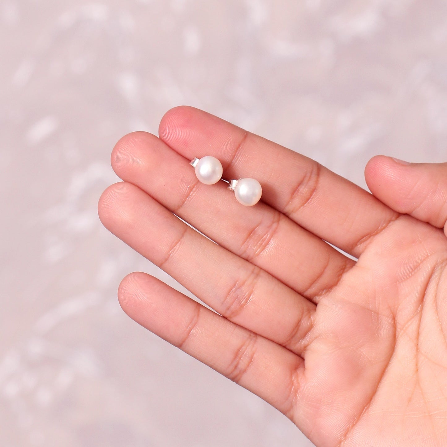 Classic Natural Pearl Stud Earrings – Timeless & Elegant Jewelry