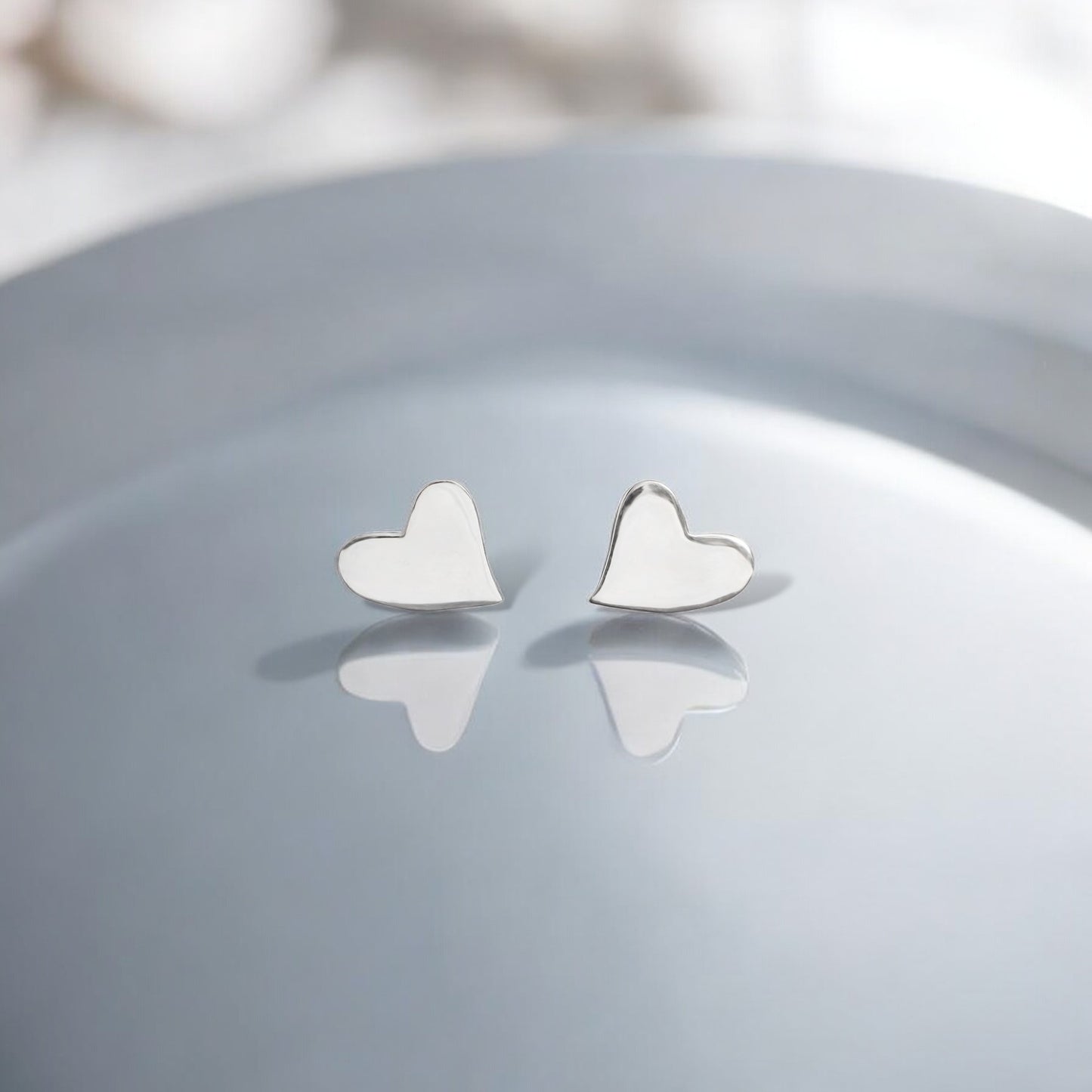 Natural 925 Solid Sterling Silver Curved Heart Earring