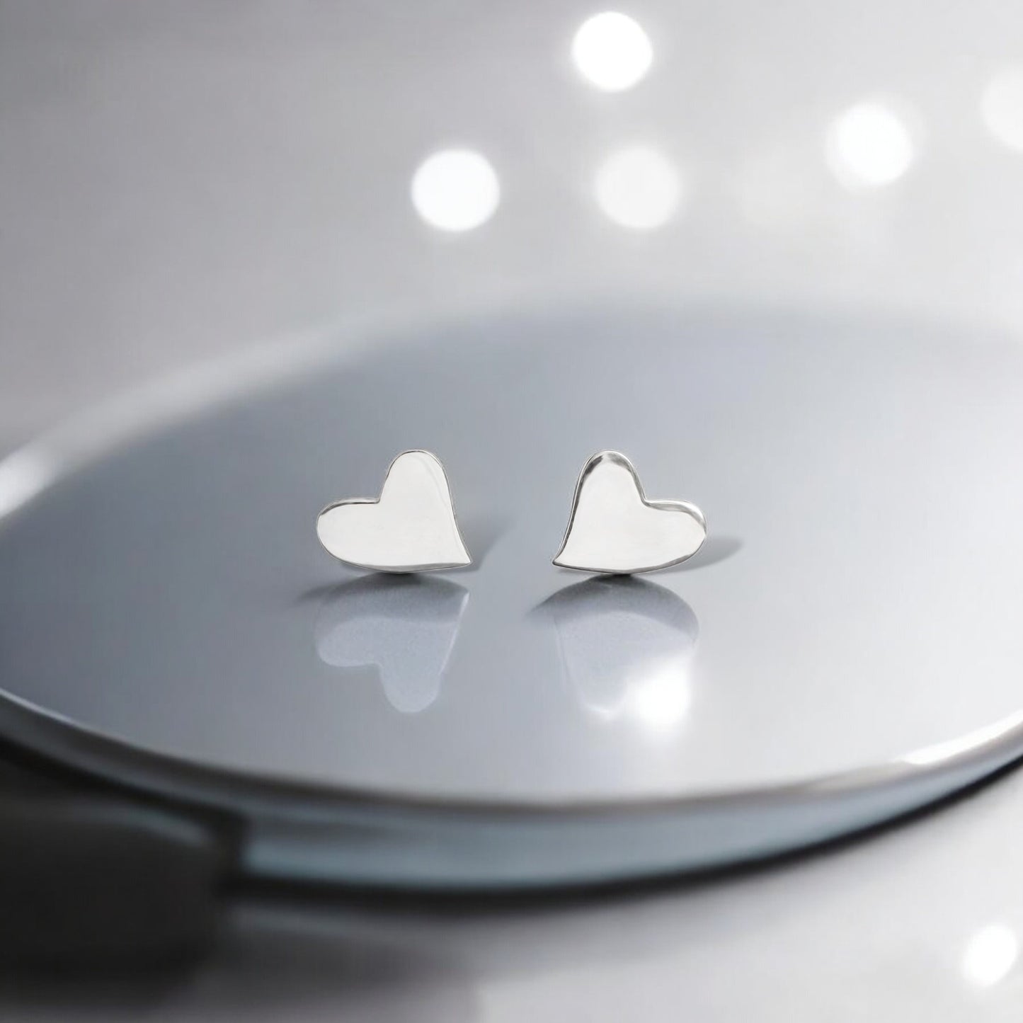 Natural 925 Solid Sterling Silver Curved Heart Earring