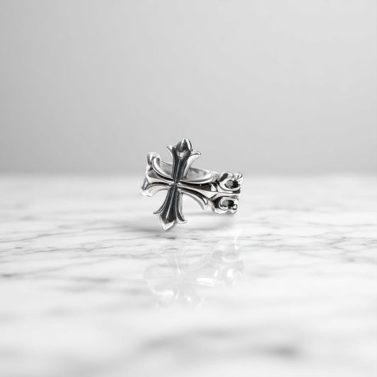 925 Stering Silver Gothic Cross Ring in Antique Silver – Bold Medieval-Inspired Statement Jewelry for Men & Women
