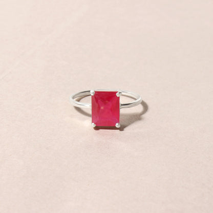925 Sterling Silver Ruby Quartz Gemstone Ring – Bold Elegance with Radiant Beauty