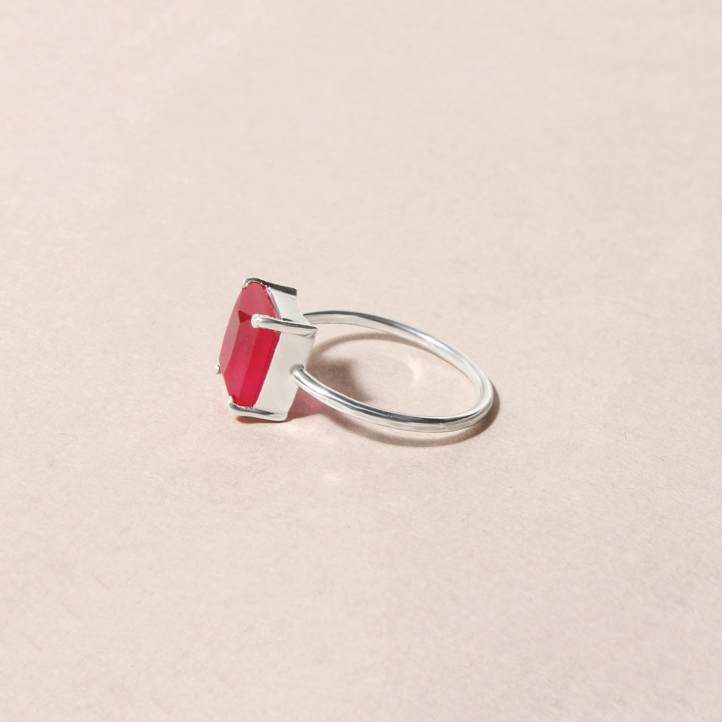 925 Sterling Silver Ruby Quartz Gemstone Ring – Bold Elegance with Radiant Beauty