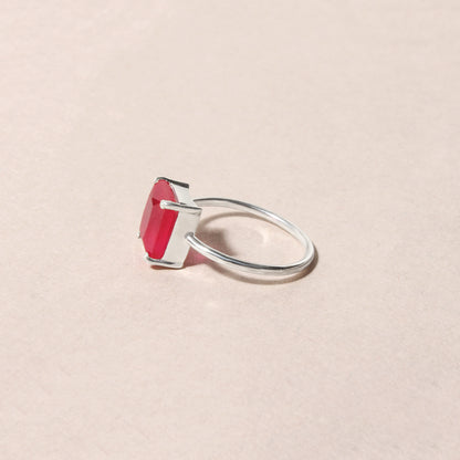 925 Sterling Silver Ruby Quartz Gemstone Ring – Bold Elegance with Radiant Beauty