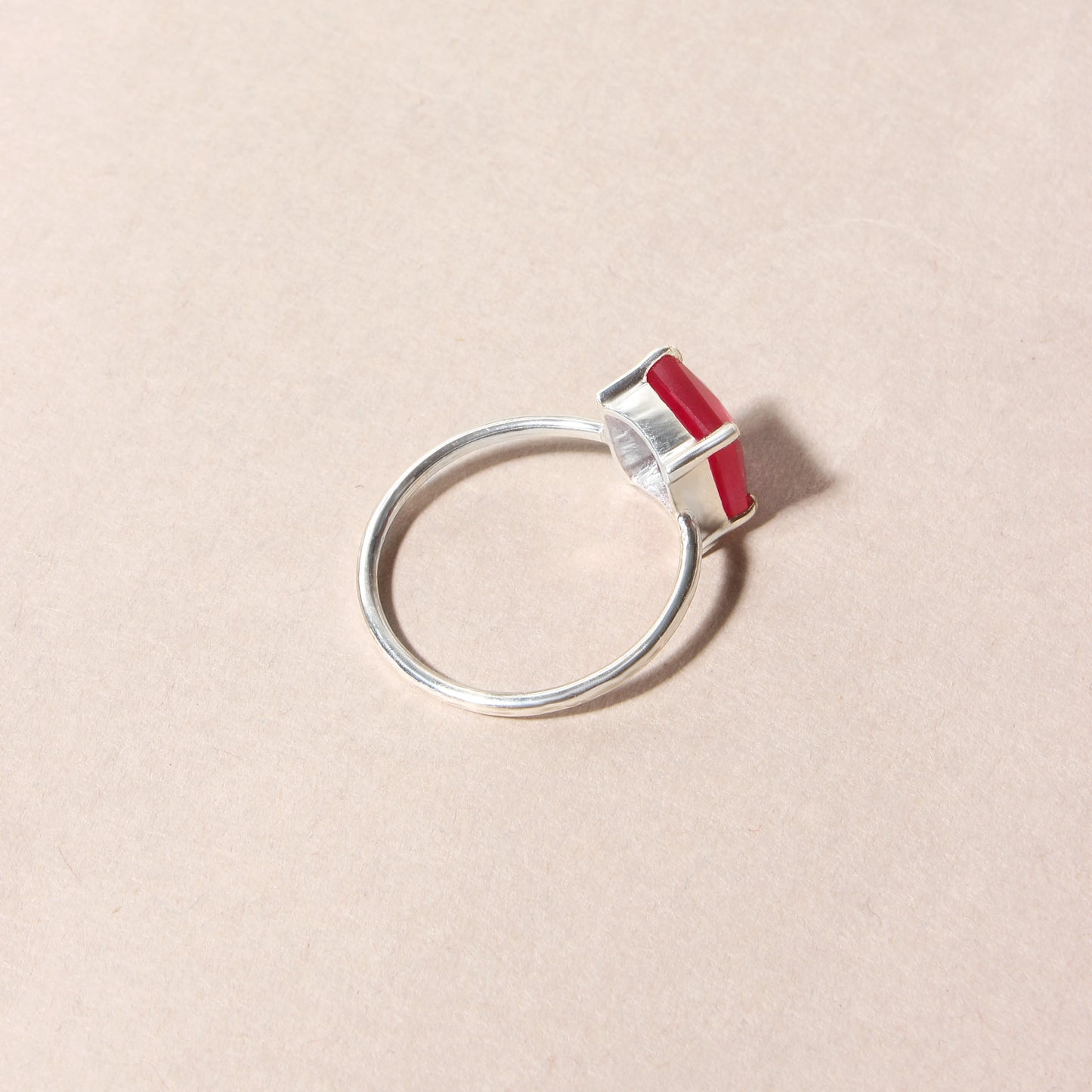 925 Sterling Silver Ruby Quartz Gemstone Ring – Bold Elegance with Radiant Beauty