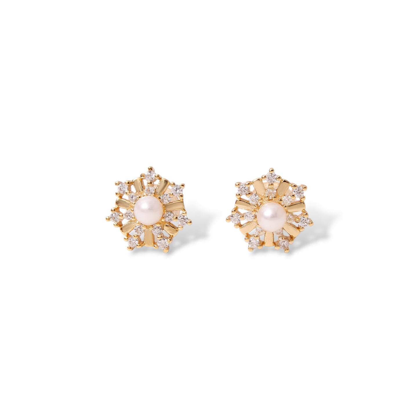 Bloom with Elegance – Natural Pearl Floral Stud Earrings in 925 Sterling Silver with Gold Plating