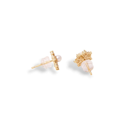 Bloom with Elegance – Natural Pearl Floral Stud Earrings in 925 Sterling Silver with Gold Plating