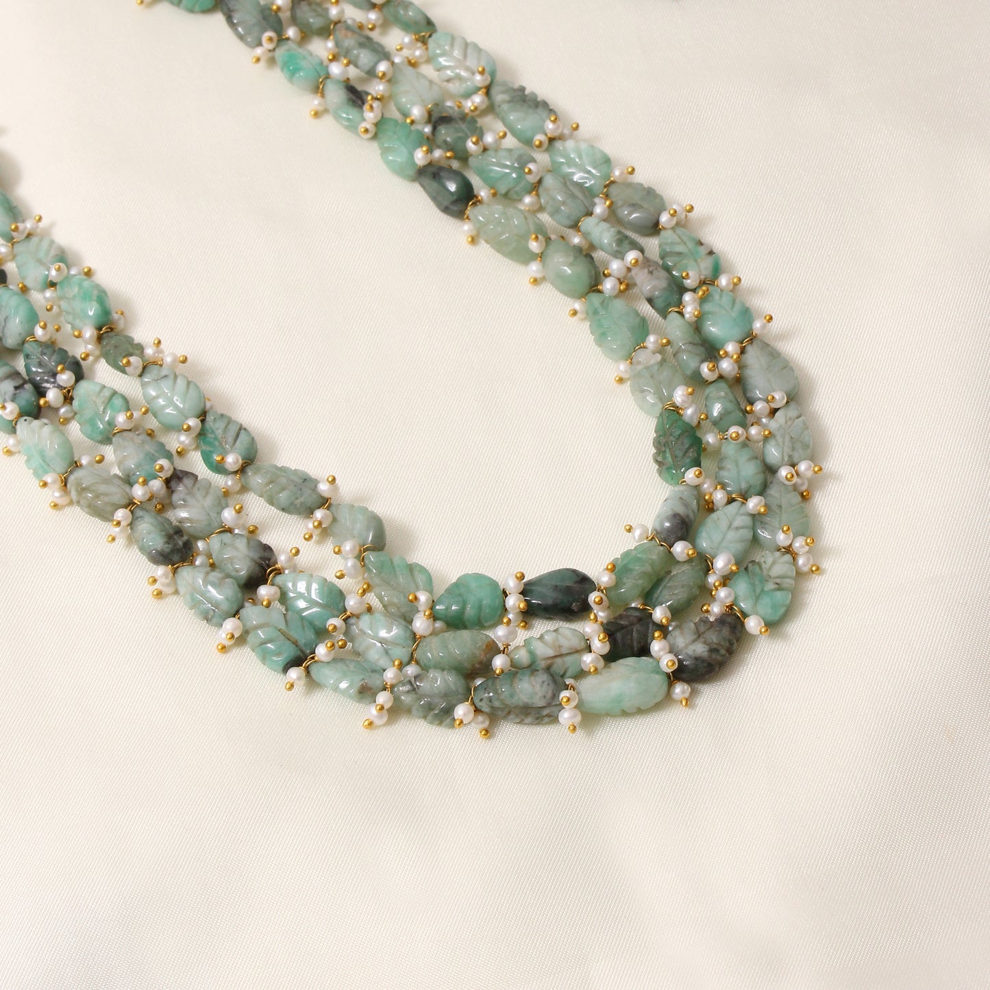 Handcrafted Natural Emerald & Pearl Leaf-Shape 6 Layer Sarafa Necklace – Elegant Green Gemstone Jewelry