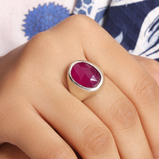 Natural Ruby Quartz Gemstone Unisex Ring in 925 Sterling Silver – Timeless Bold Elegance